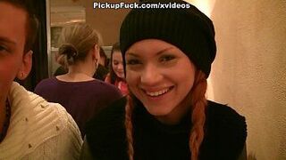 Foxy girl sucks cocks in the restaurant - porn video