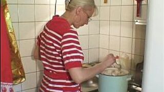 Marcella fisted in the kitchen - porn video