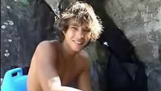 Brazilian surfer dude jerks off - porn video
