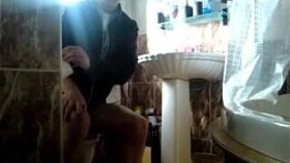 Turner taking a poo - porn video